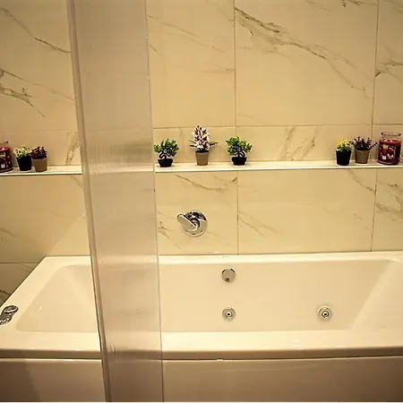 Ayasofia Jakuzzi 2 Bedrooms Balcony * Saloniki